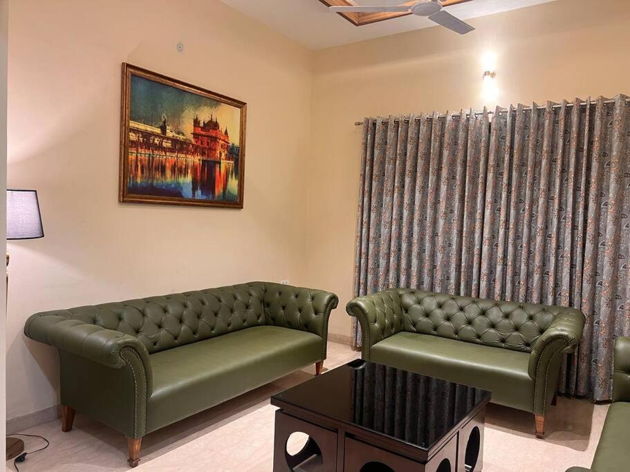 5Bhk Home Away From Home At Ranjit Avenue Amritsar Exterior foto