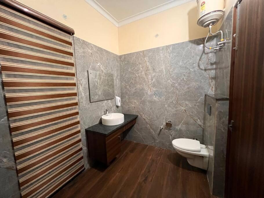 5Bhk Home Away From Home At Ranjit Avenue Amritsar Exterior foto
