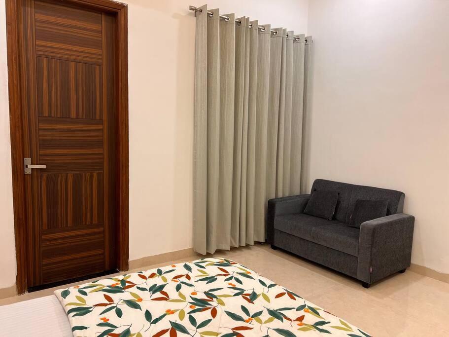 5Bhk Home Away From Home At Ranjit Avenue Amritsar Exterior foto