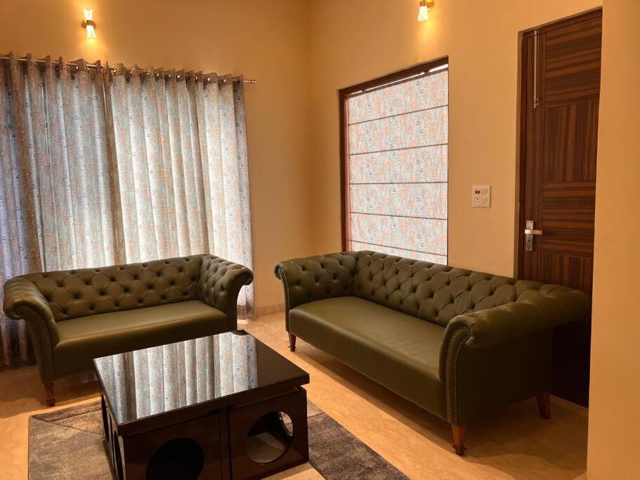 5Bhk Home Away From Home At Ranjit Avenue Amritsar Exterior foto