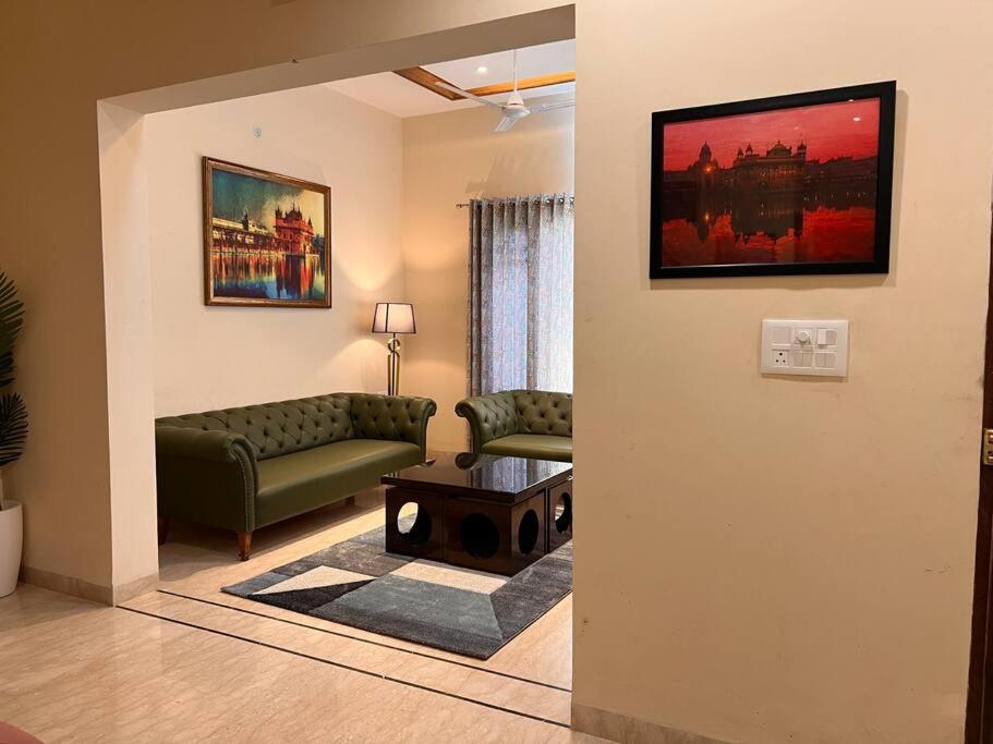 5Bhk Home Away From Home At Ranjit Avenue Amritsar Exterior foto