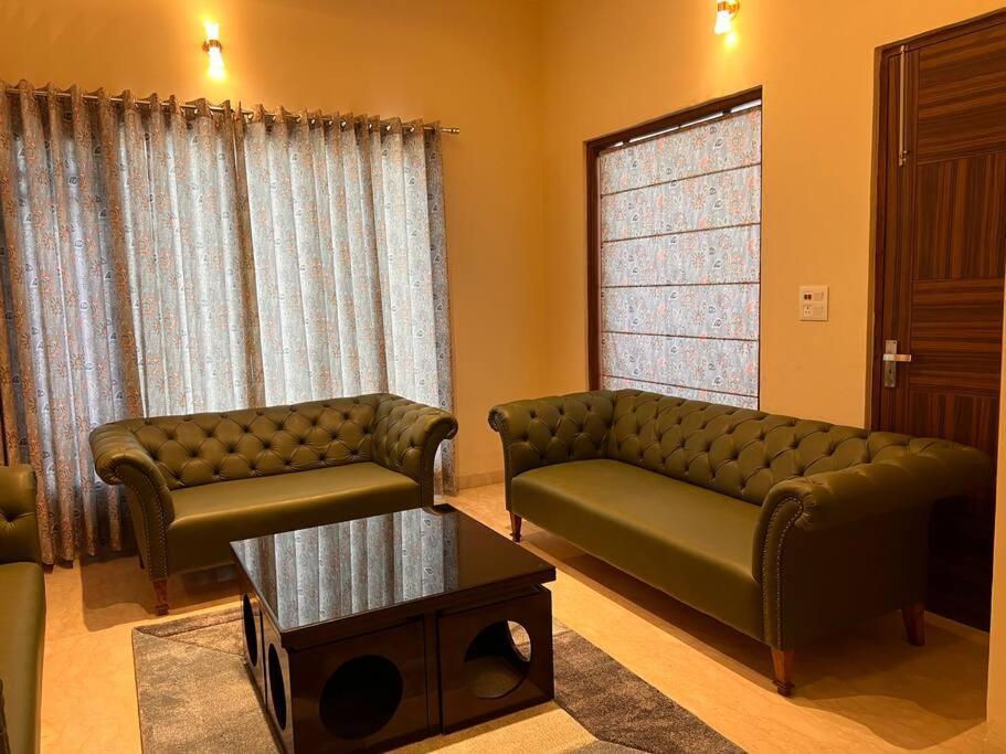 5Bhk Home Away From Home At Ranjit Avenue Amritsar Exterior foto