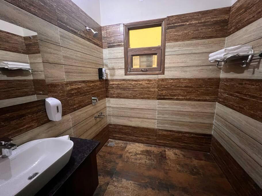 5Bhk Home Away From Home At Ranjit Avenue Amritsar Exterior foto