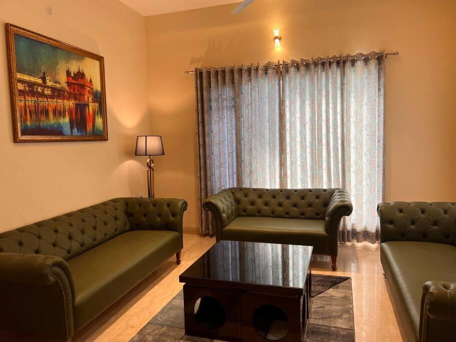 5Bhk Home Away From Home At Ranjit Avenue Amritsar Exterior foto