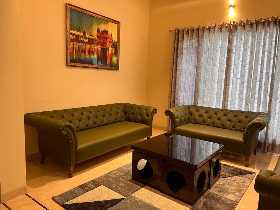 5Bhk Home Away From Home At Ranjit Avenue Amritsar Exterior foto