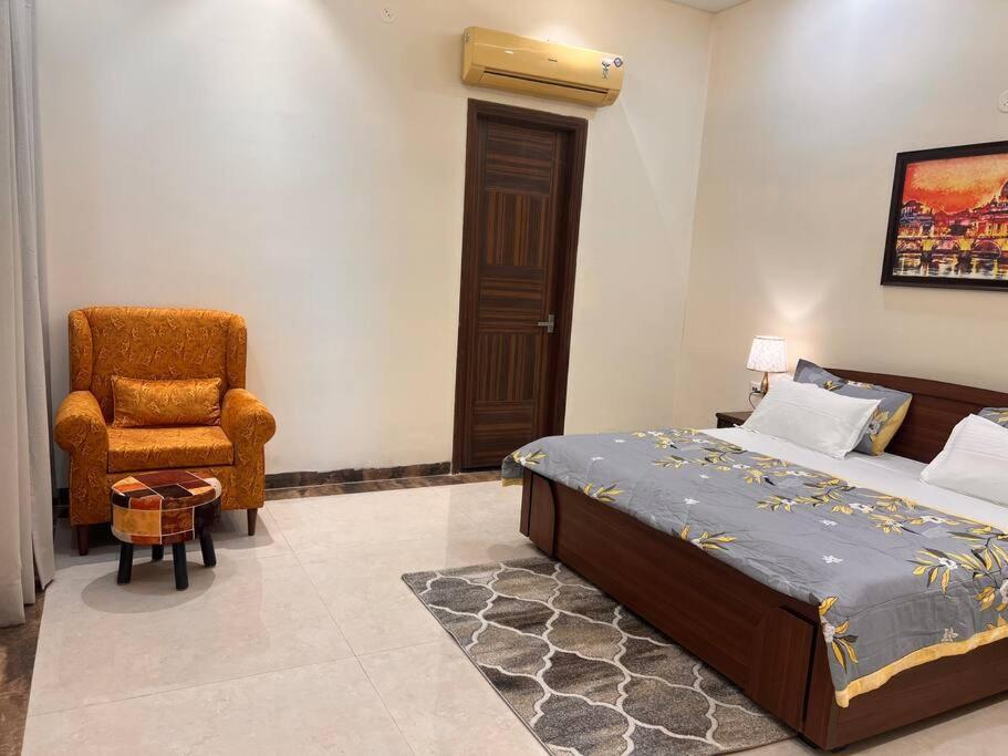 5Bhk Home Away From Home At Ranjit Avenue Amritsar Exterior foto